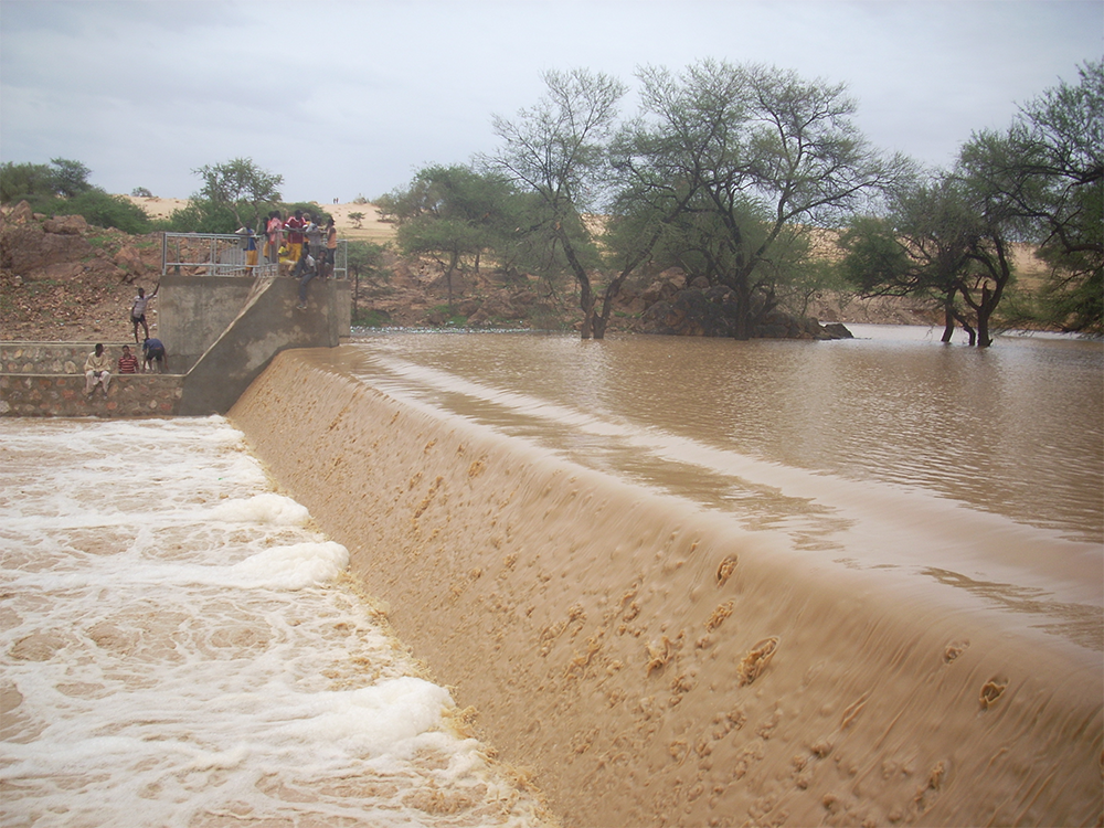 63.蘇丹土石壩集水工程.png